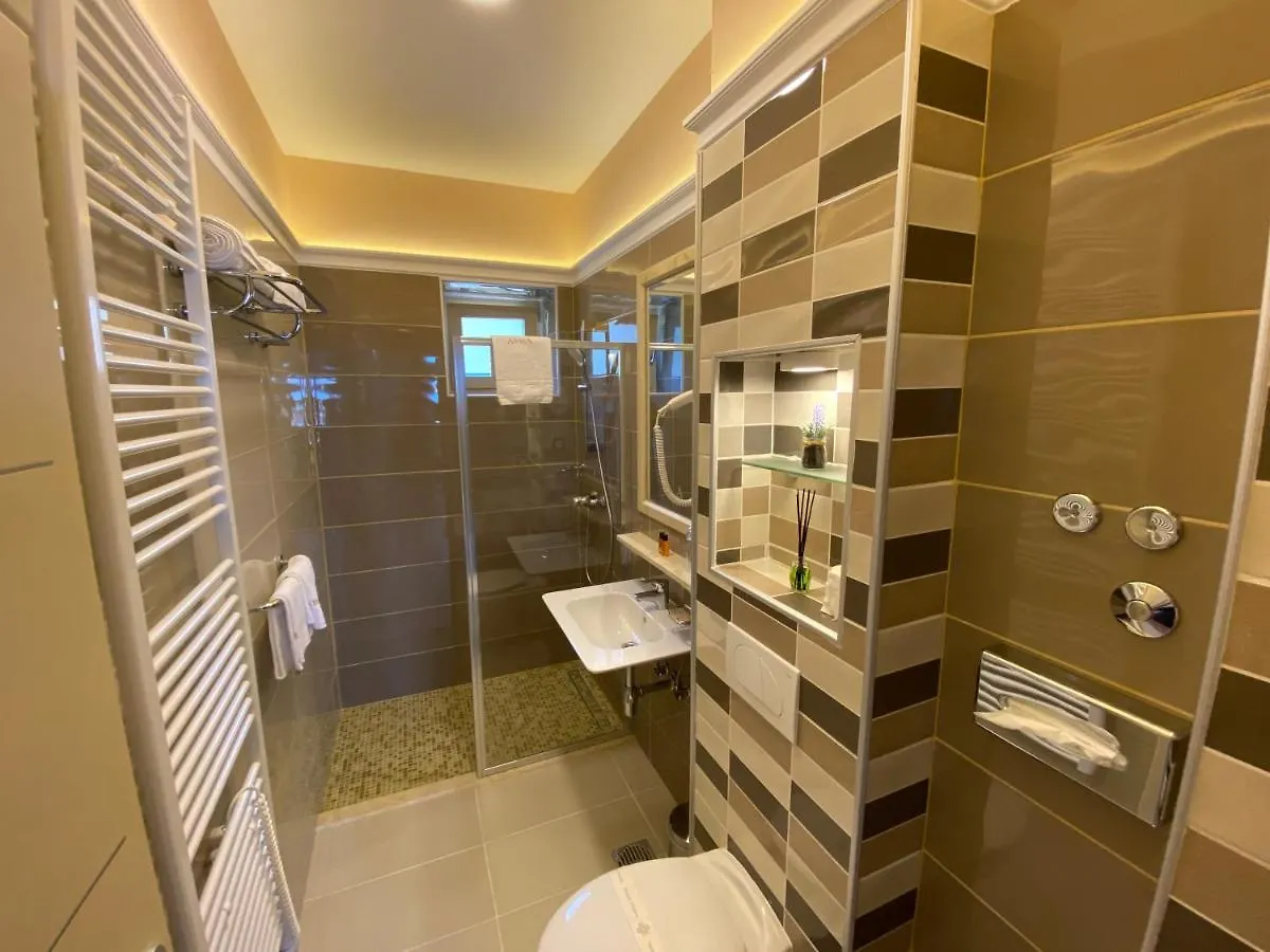 Villas Arbia - Magdalena By The Beach Banjol Hotel