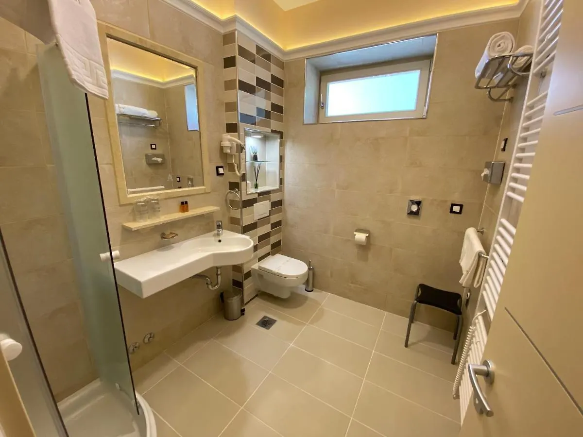 Villas Arbia - Magdalena By The Beach Banjol Hotel